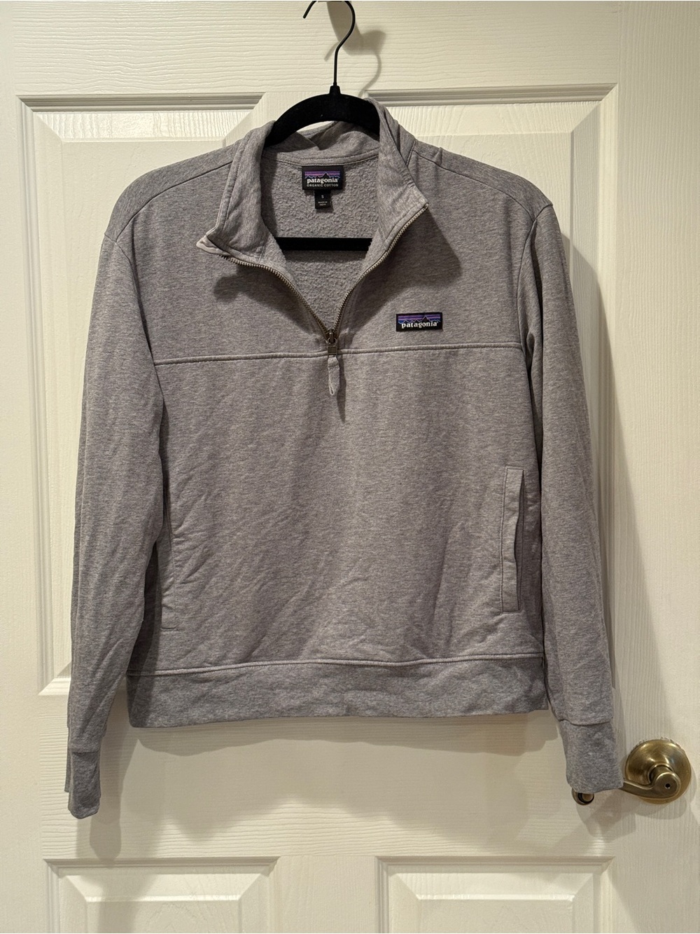 Patagonia Women’s Light Gray Quarter-Zip Pullover Sweatshirt